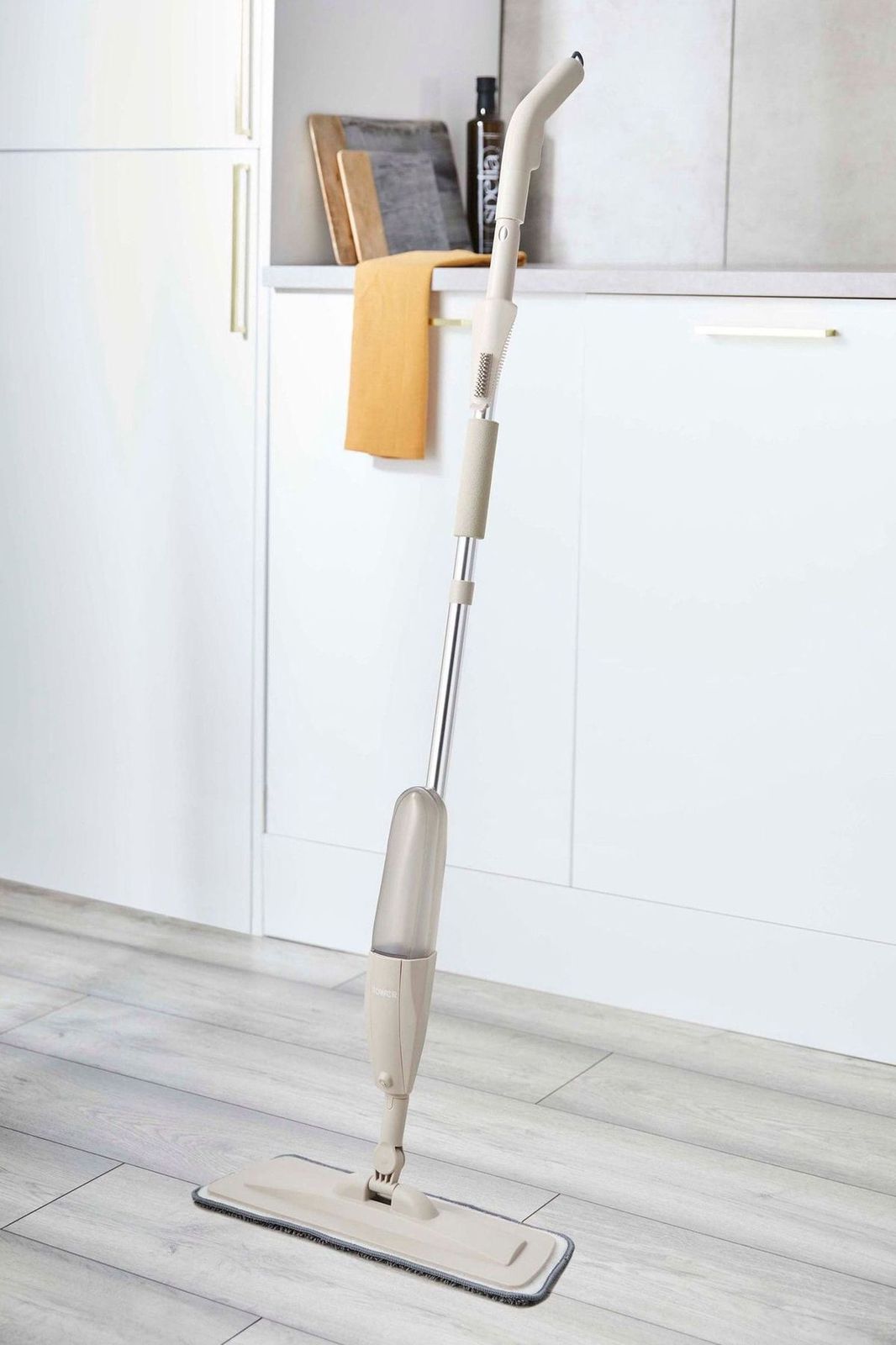 Water Spray Mop, Flat  Spray Mop, 360 Degree Spray with Mop, Microfiber Spray Mop for Floor Cleaning